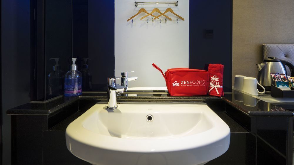 Zen Rooms Jalan Besar Singapore Exterior photo